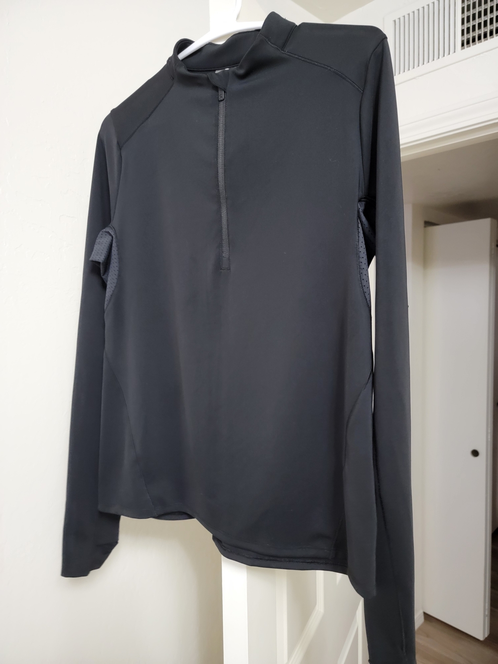 CALIA by Carrie Underwood Black Long Sleeve Half-Zip Pullover